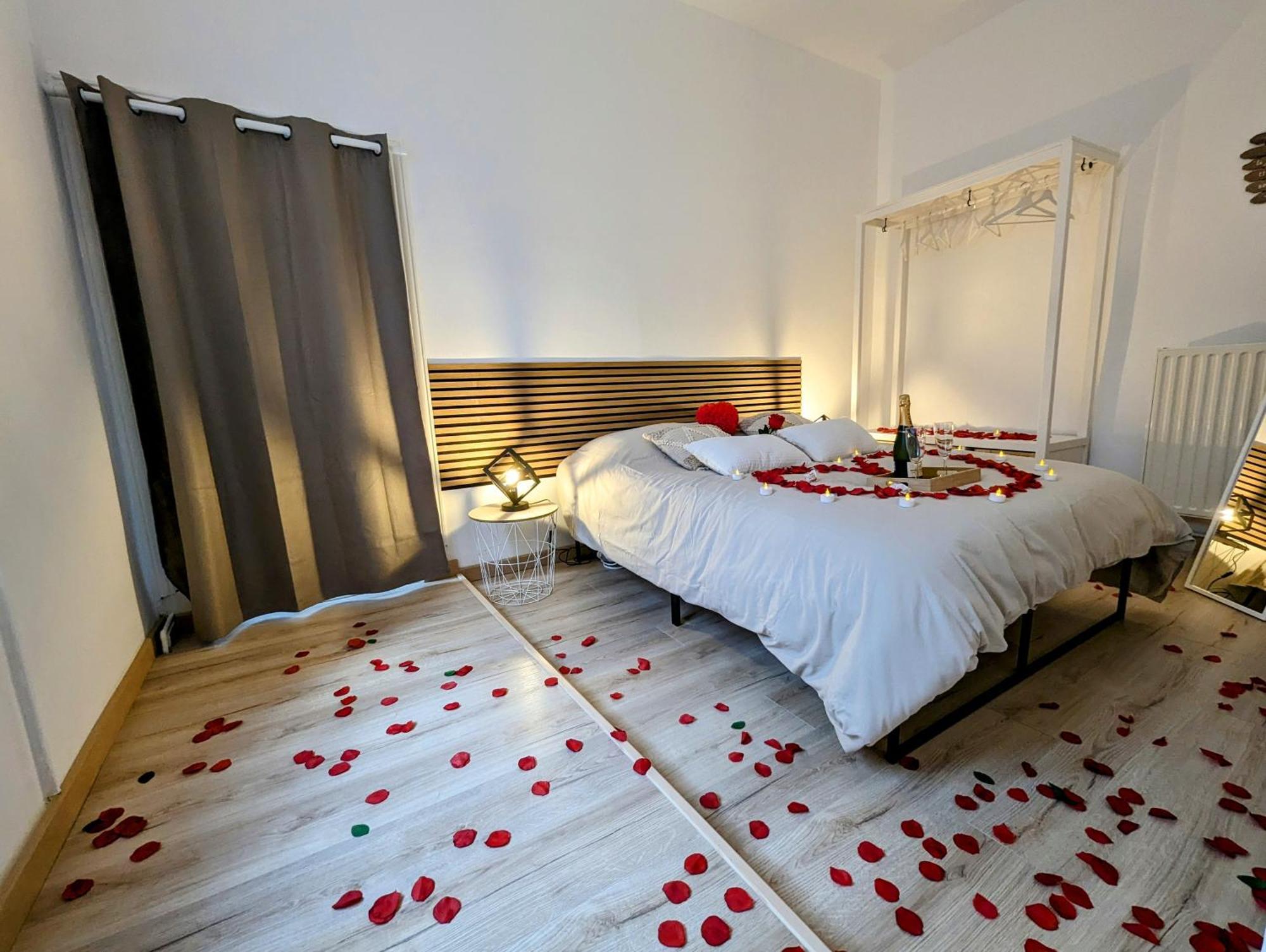 Logement Complet Dijon Centre Jusqu'A 6 Couchages Exteriör bild